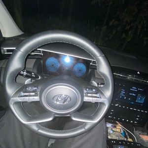 Meet your Posher, Gregory